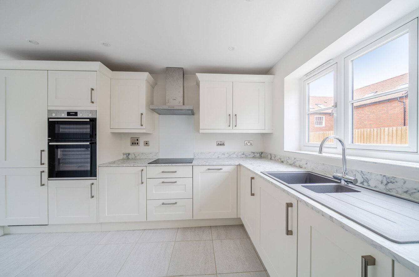 2 bedroom house for sale