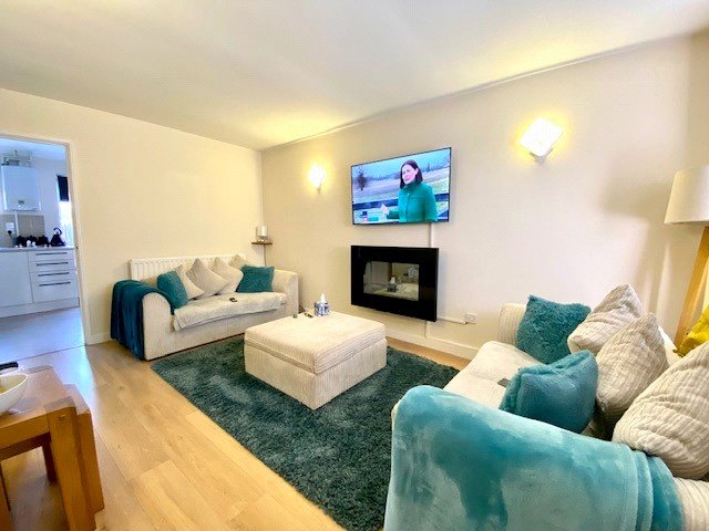 2 bedroom  terraced house to rent