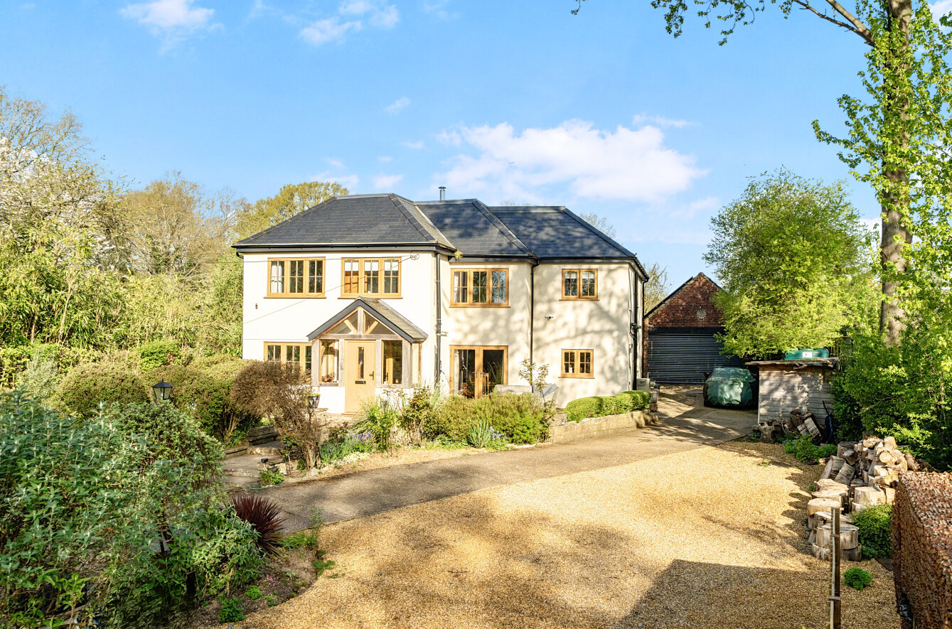 4 bedroom  detached house for sale