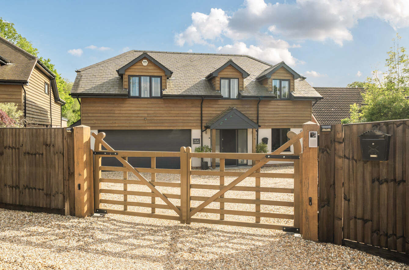 4 bedroom  detached house for sale