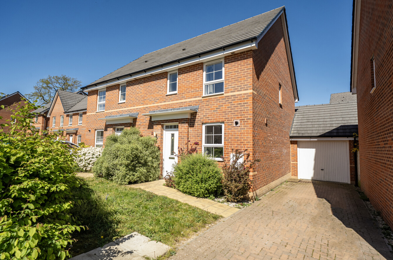 3 bedroom semi-detached house for sale