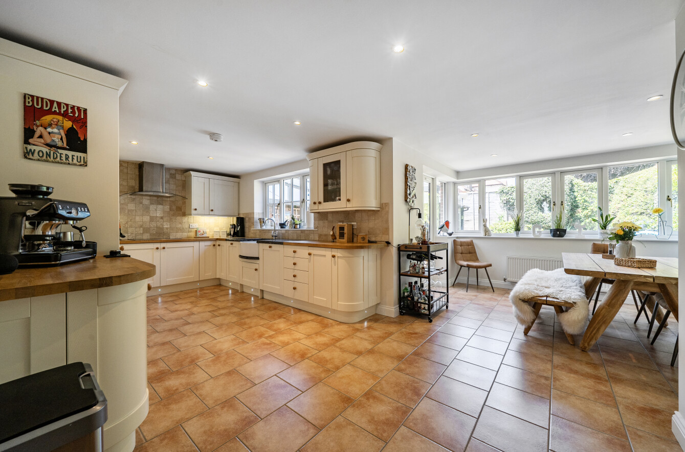 3 bedroom  detached house for sale