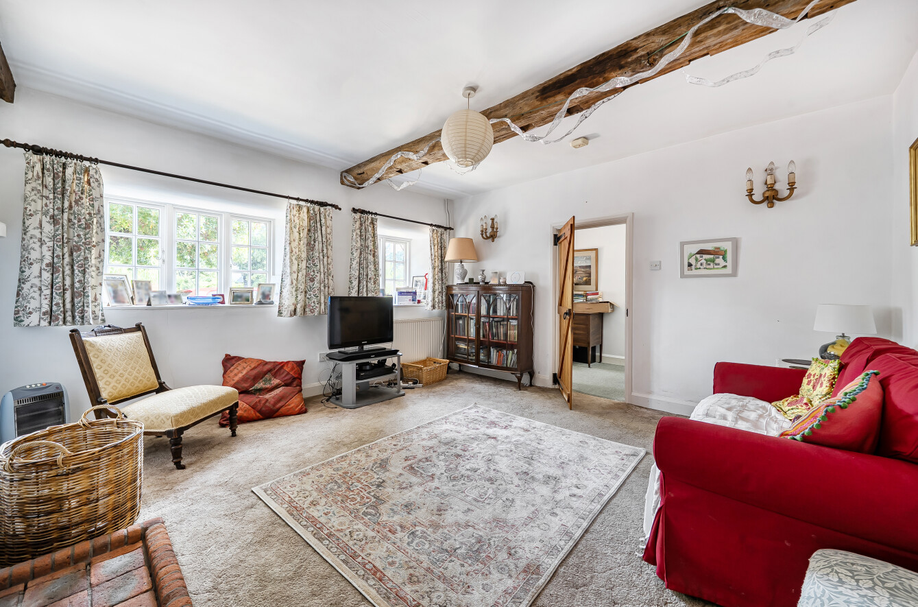 4 bedroom  semi-detached house for sale