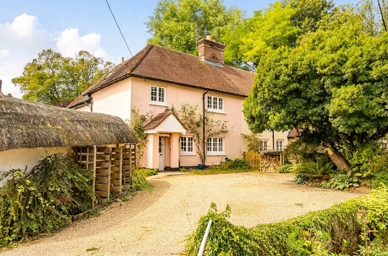4 bedroom  semi-detached house for sale