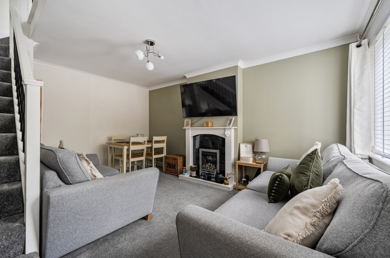 2 bedroom house for sale