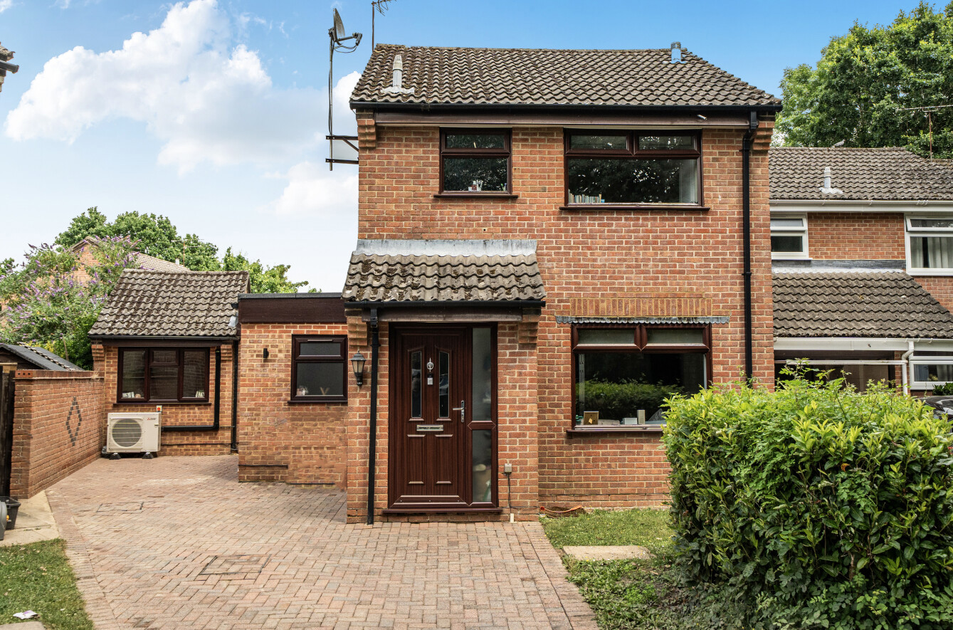 4 bedroom  detached house for sale
