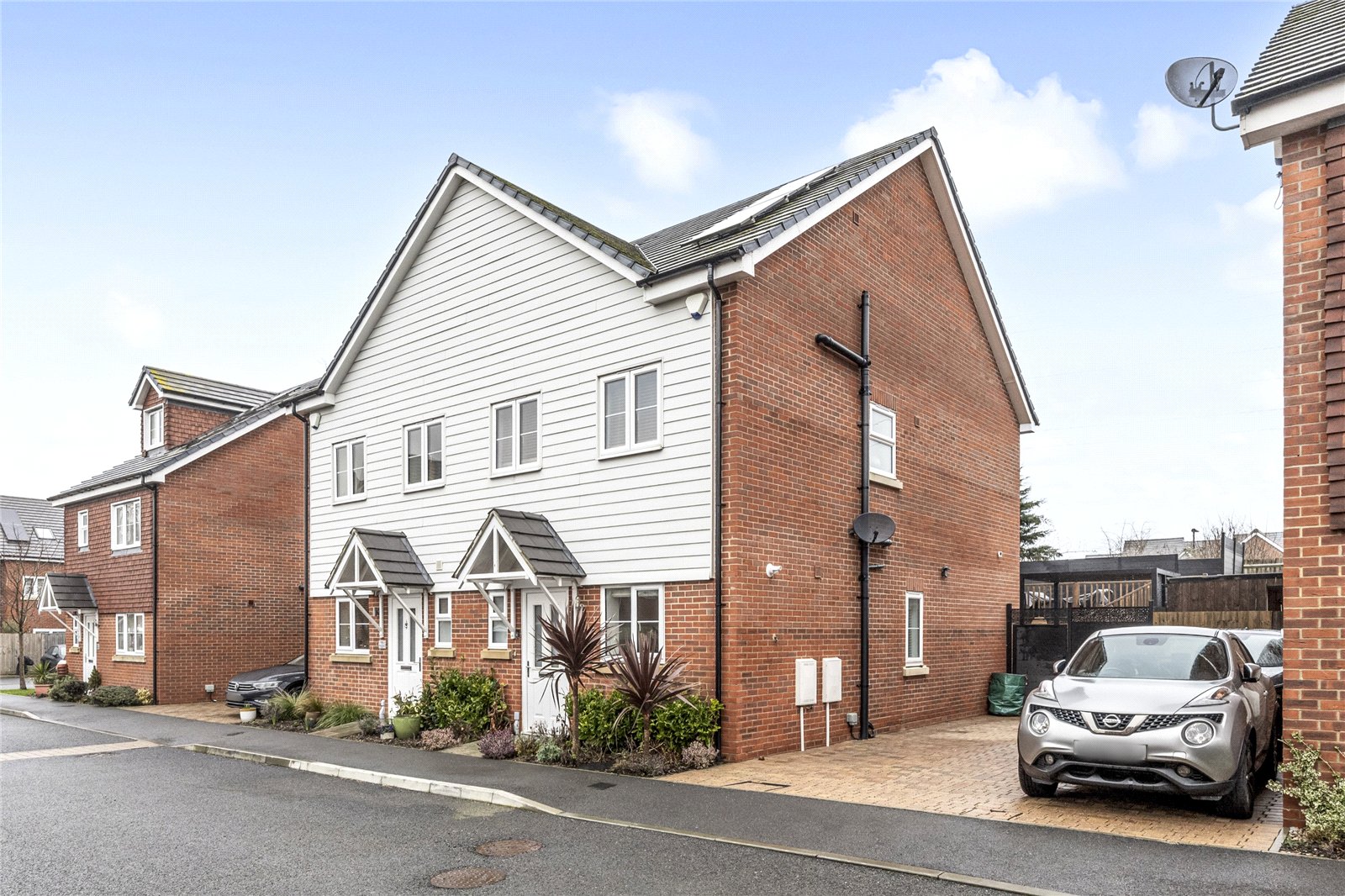 3 bedroom semi-detached house for sale