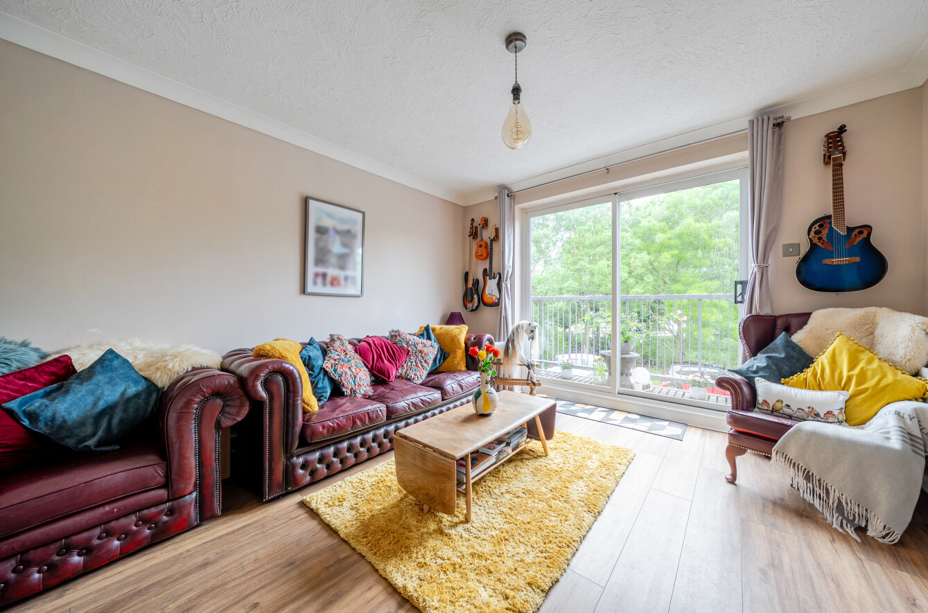 3 bedroom  terraced house for sale