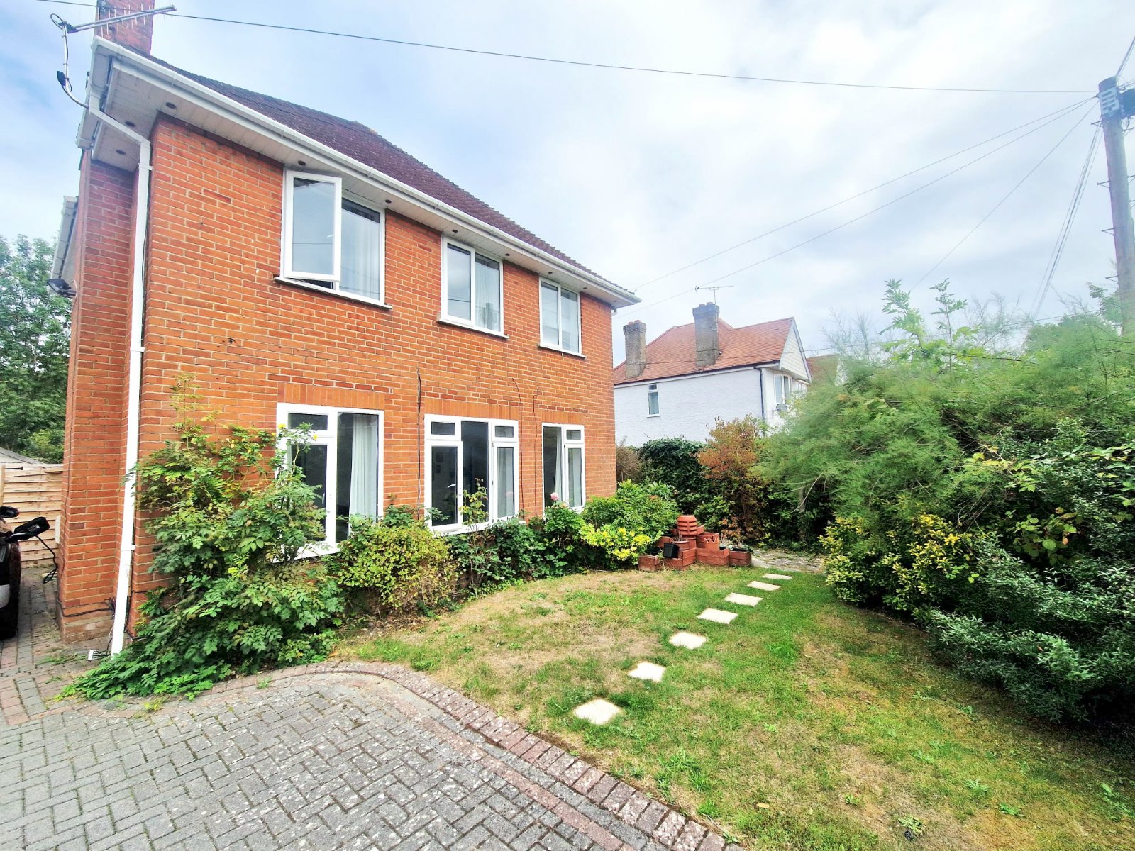 3 bedroom  detached house to rent