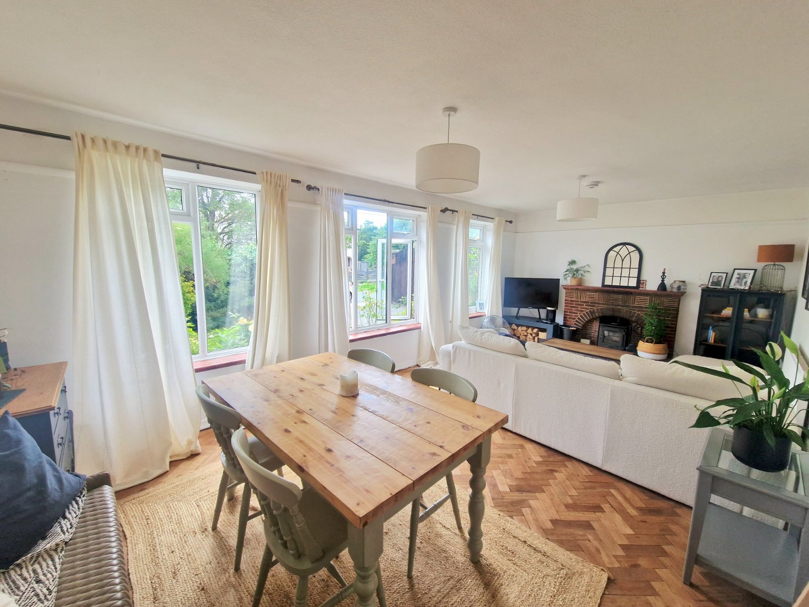 3 bedroom  detached house to rent