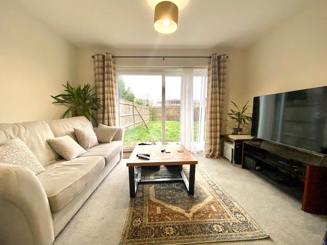 2 bedroom  semi-detached house to rent