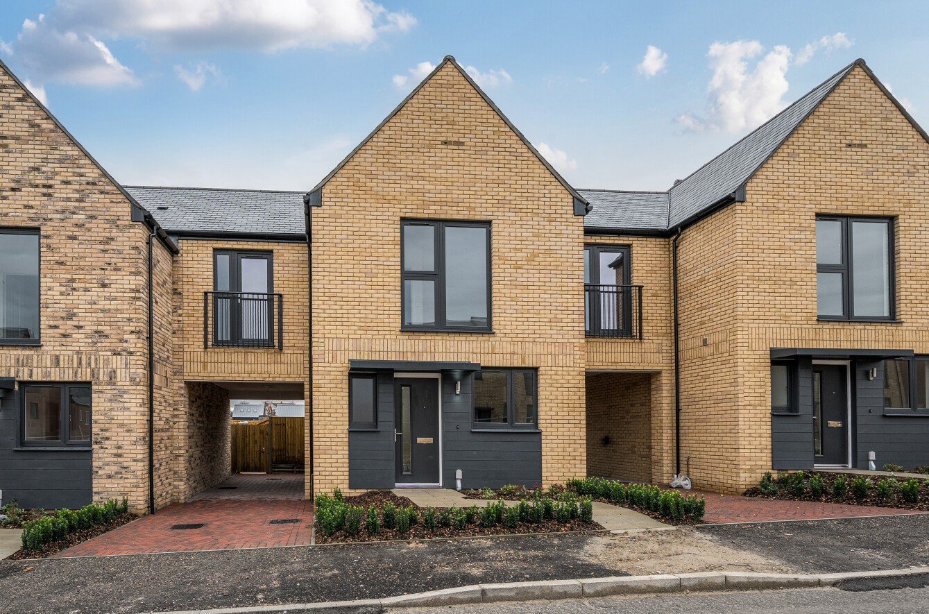 3 bedroom  semi-detached house to rent