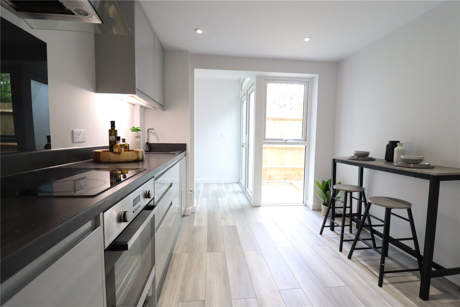 2 bedroom apartment to rent