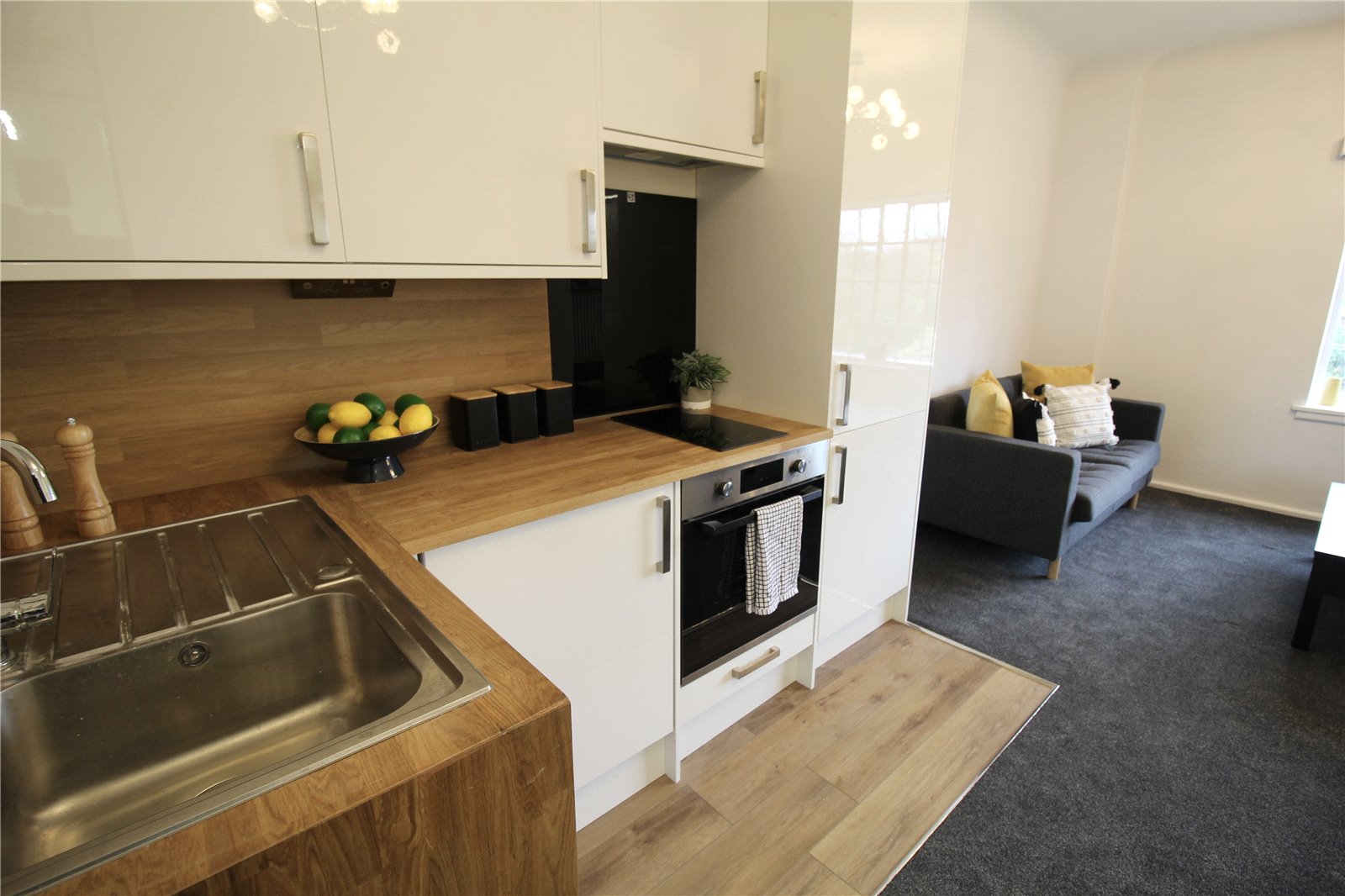 1 bedroom studio apartment to rent