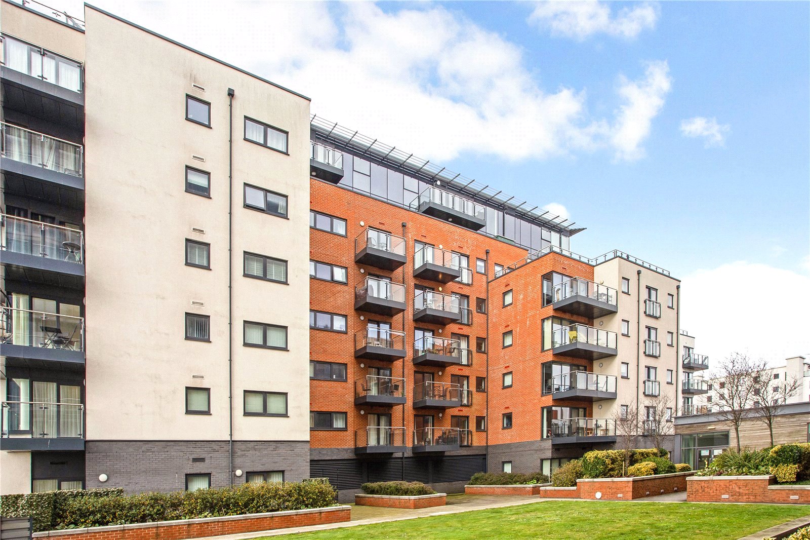2 bedroom apartment to rent