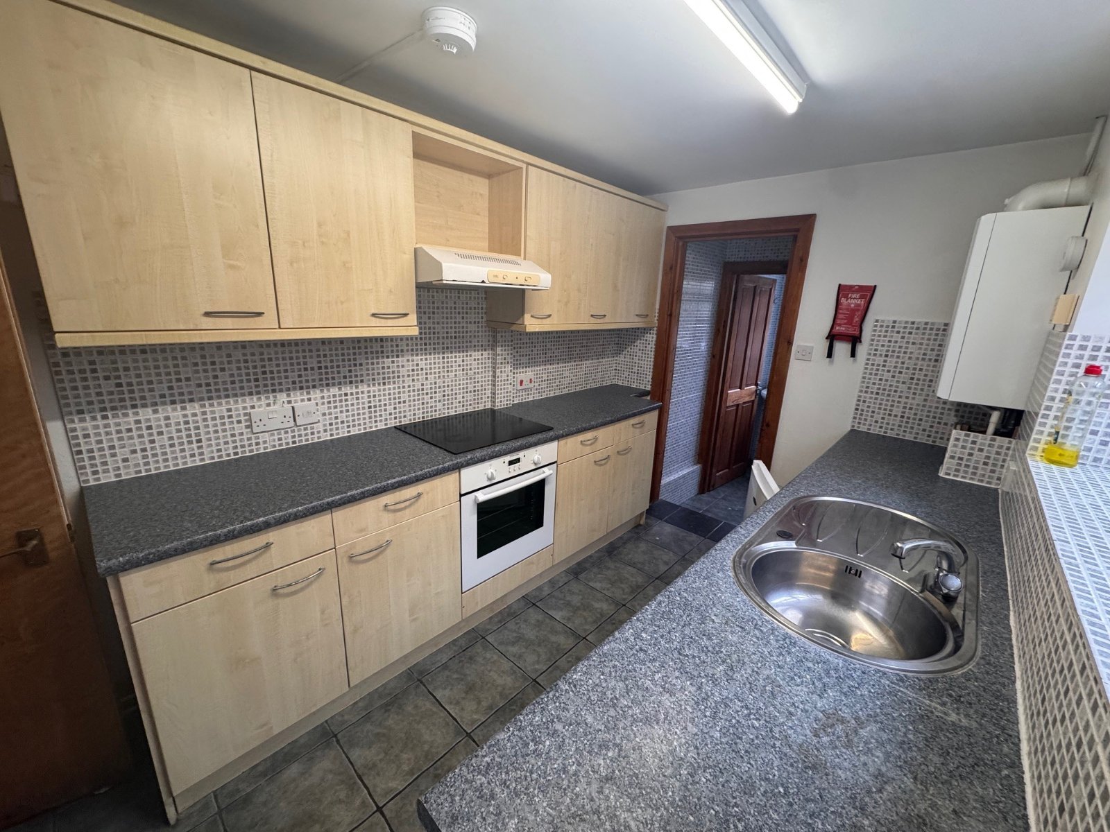 4 bedroom terraced house to rent