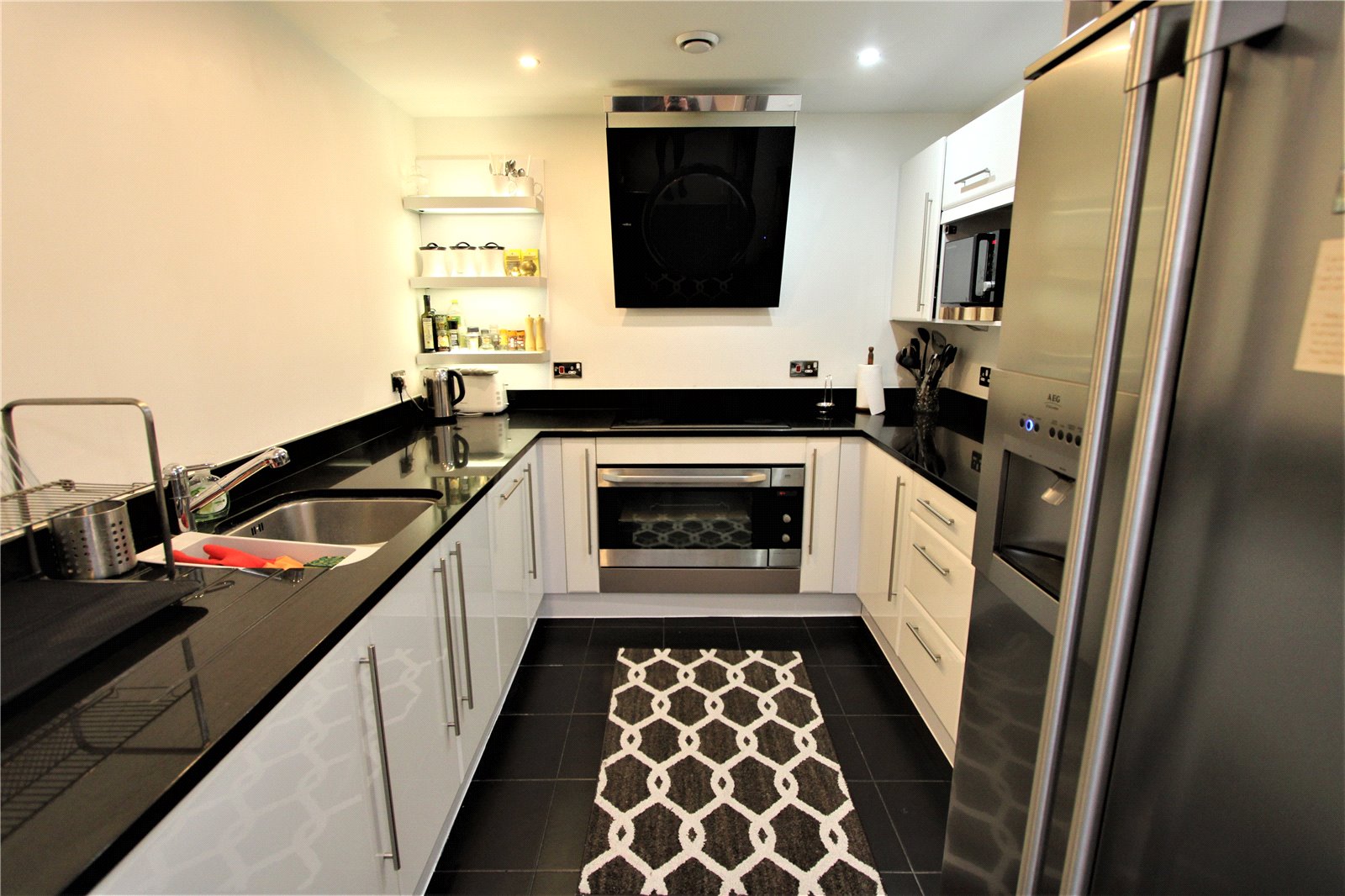 2 bedroom apartment to rent