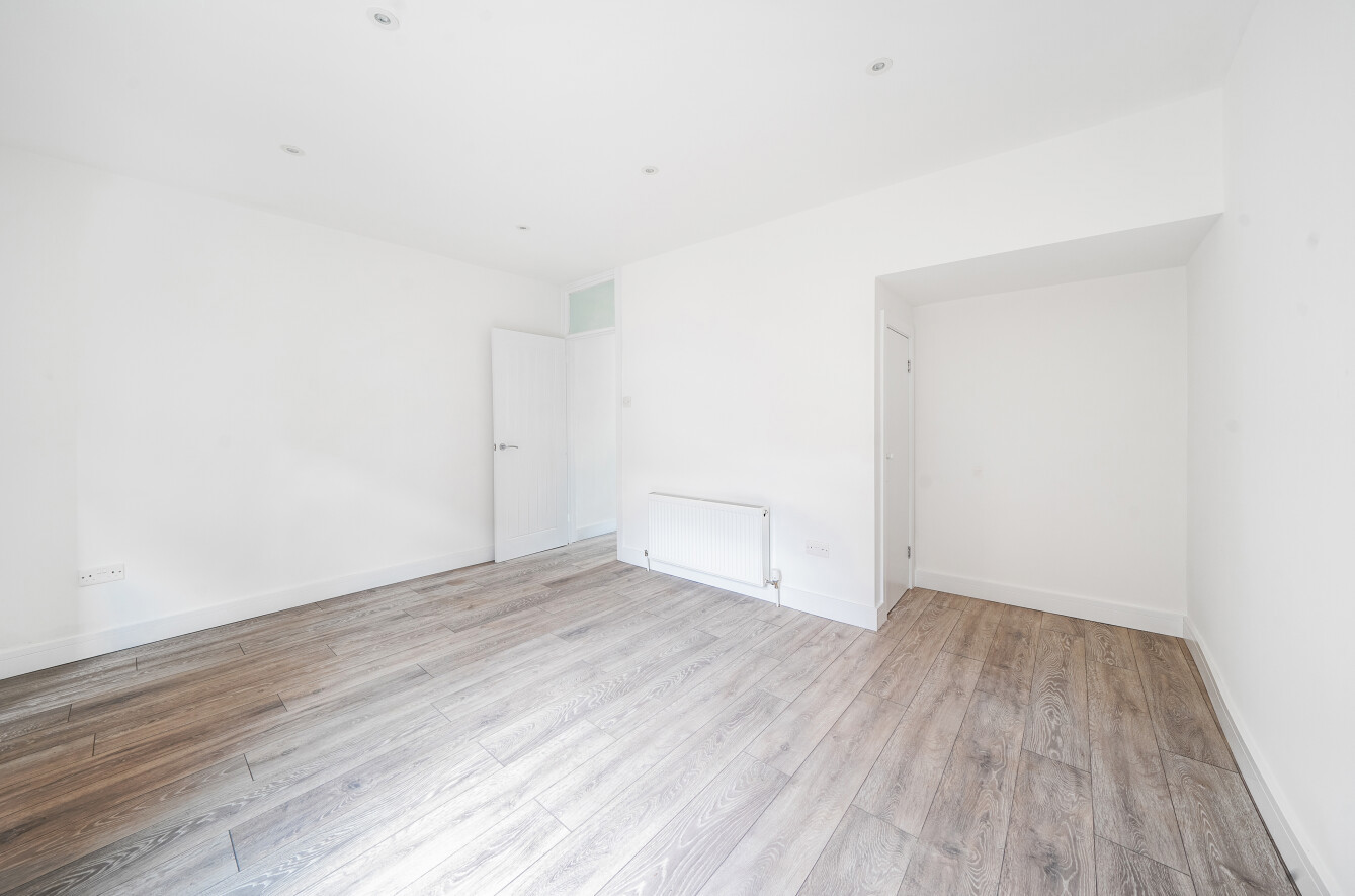 2 bedroom  terraced house to rent