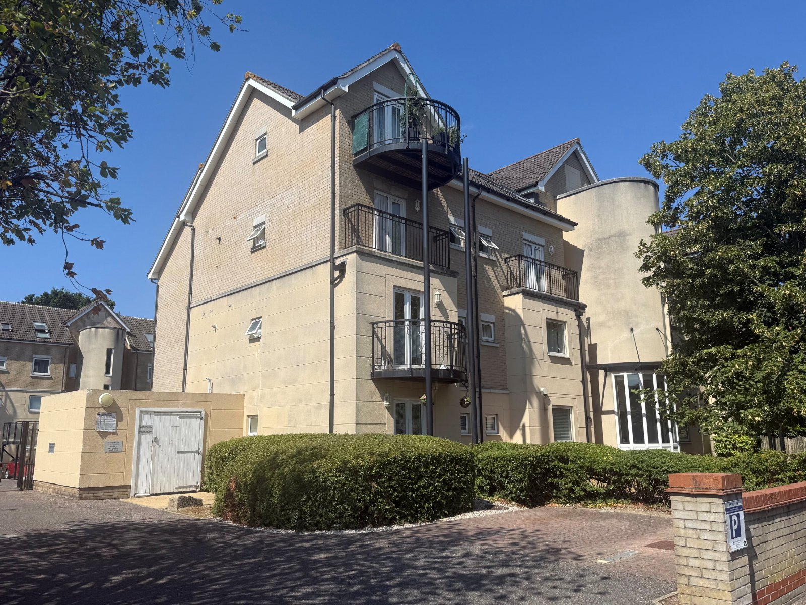 2 bedroom apartment to rent
