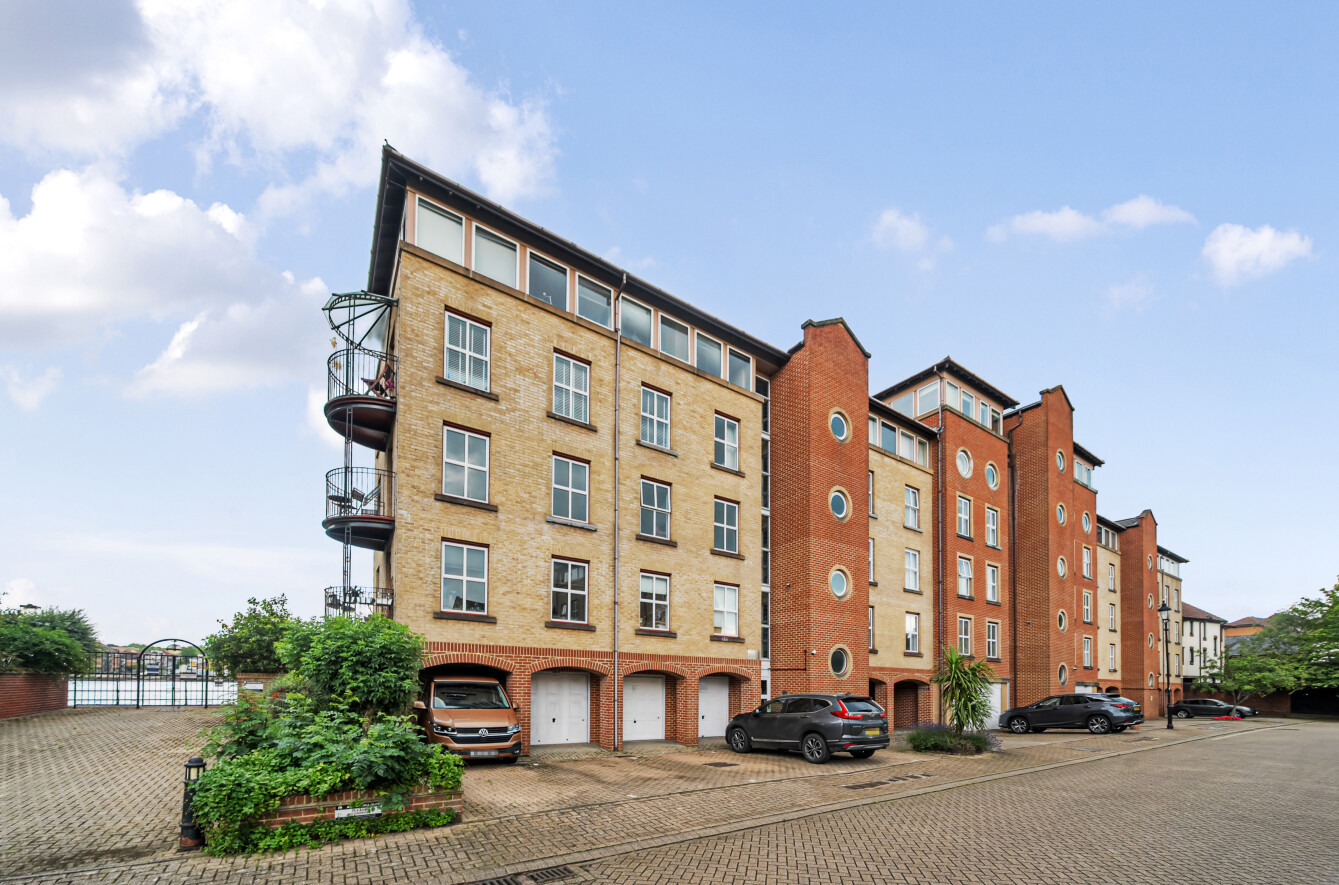 2 bedroom apartment to rent