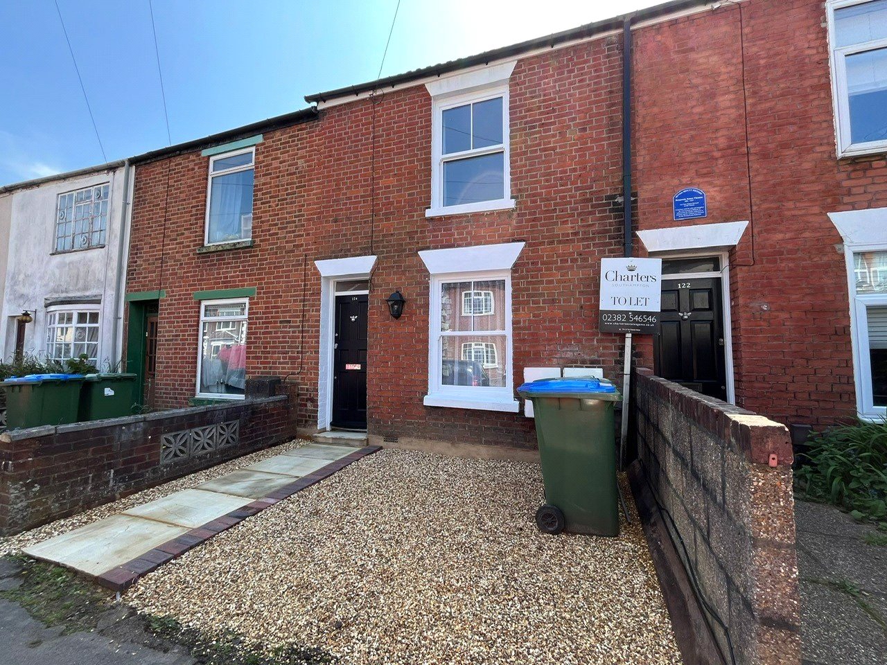 2 bedroom  terraced house to rent