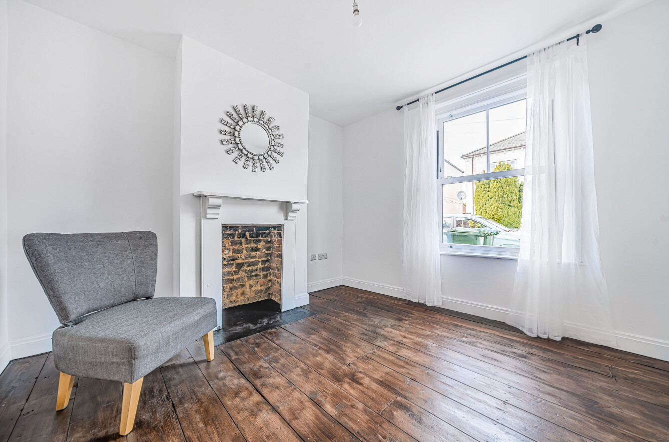 2 bedroom  terraced house to rent