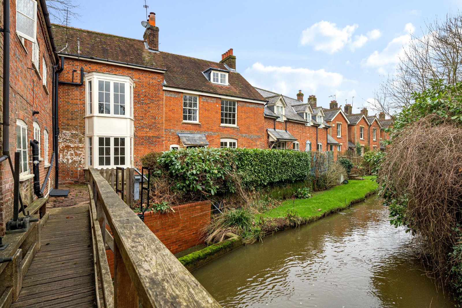 4 bedroom terraced house to rent