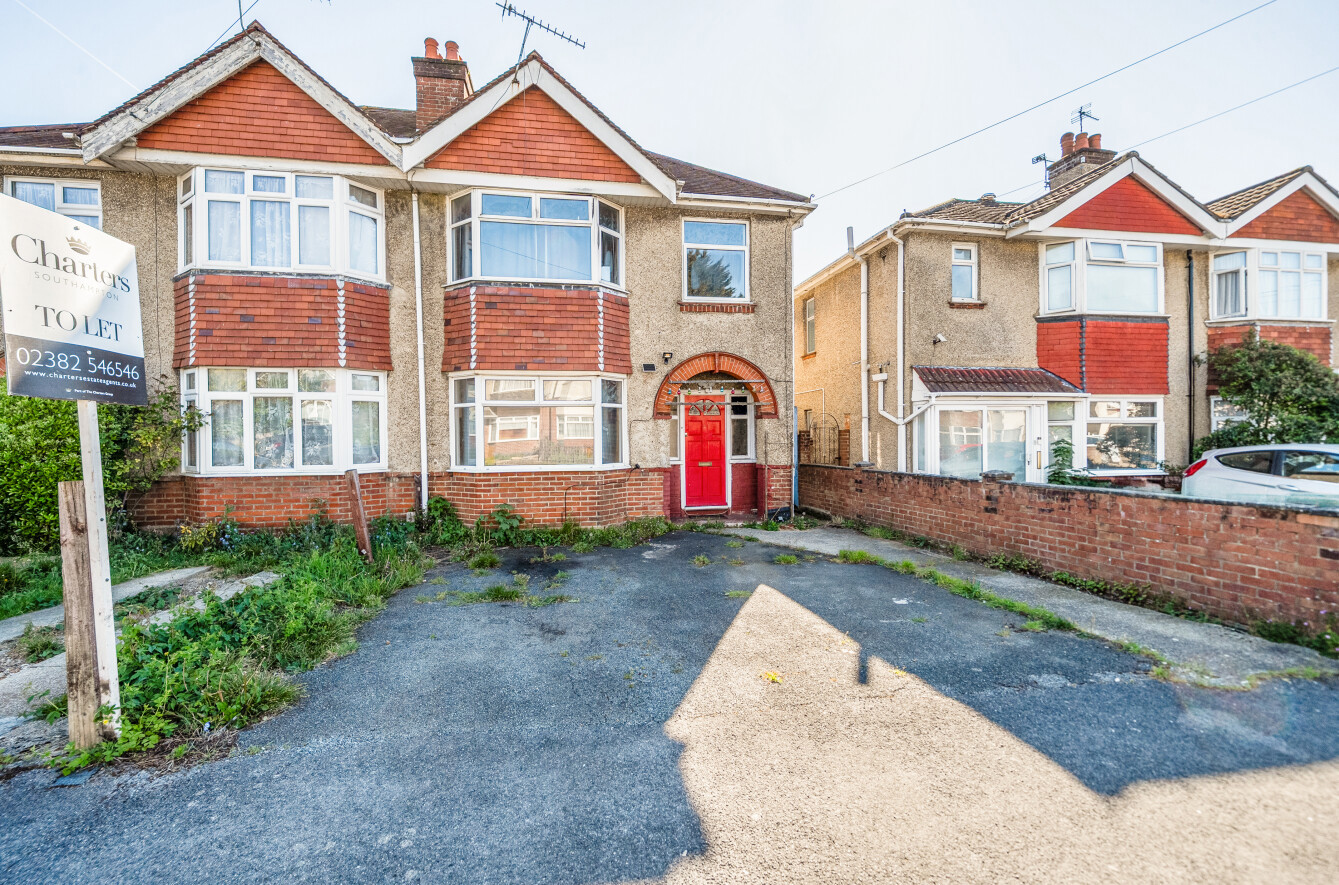 3 bedroom semi-detached house to rent