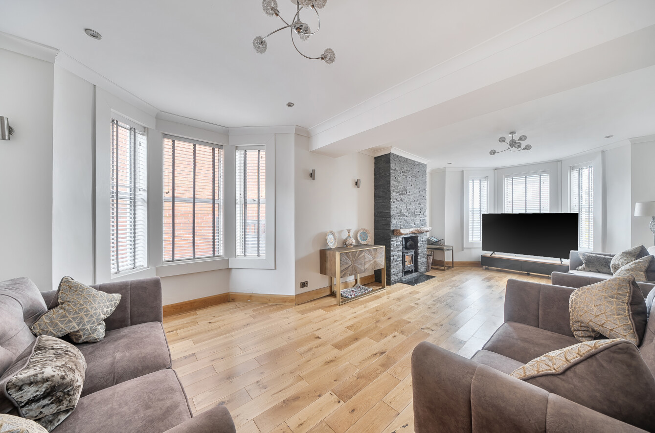4 bedroom  detached house for sale