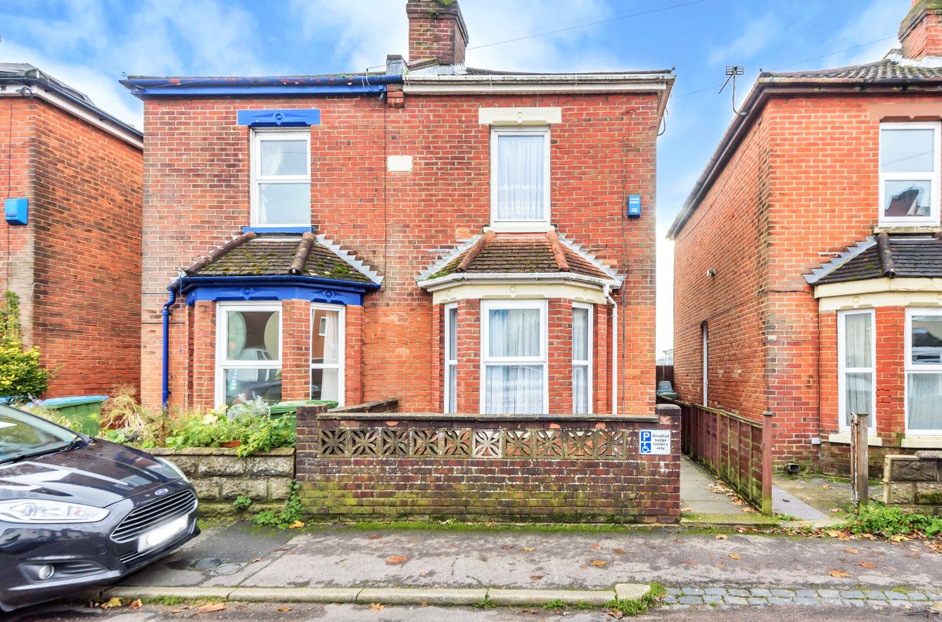 3 bedroom  semi-detached house for sale