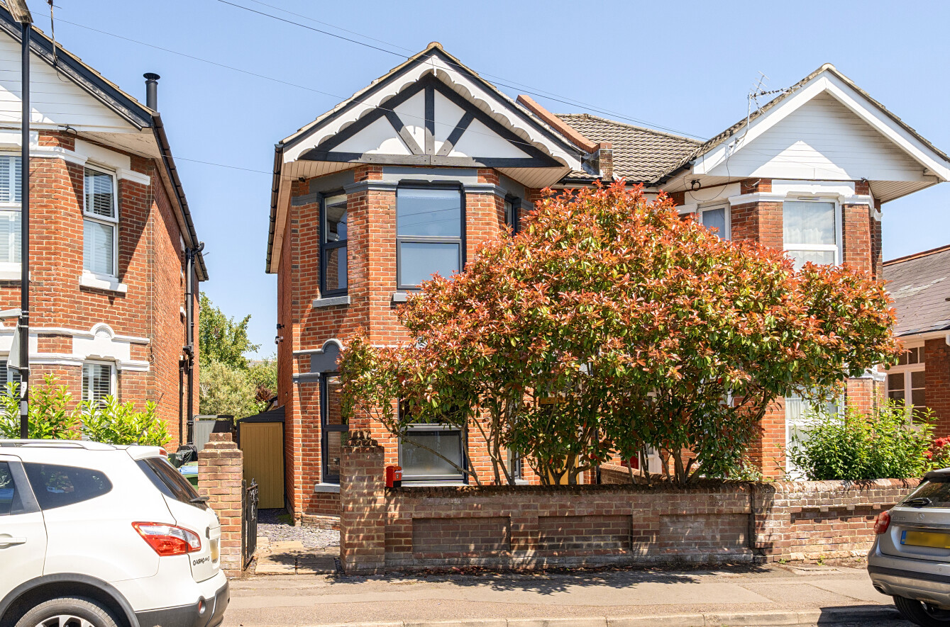4 bedroom  semi-detached house for sale