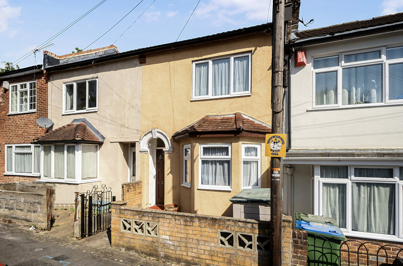 2 bedroom terraced house for sale
