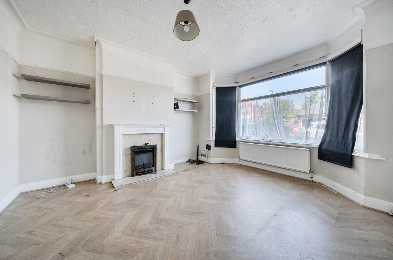 3 bedroom  semi-detached house for sale