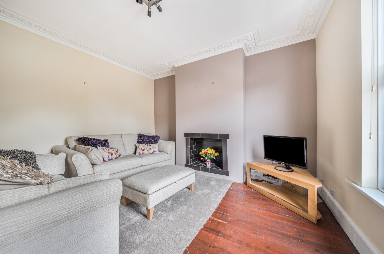 2 bedroom house for sale