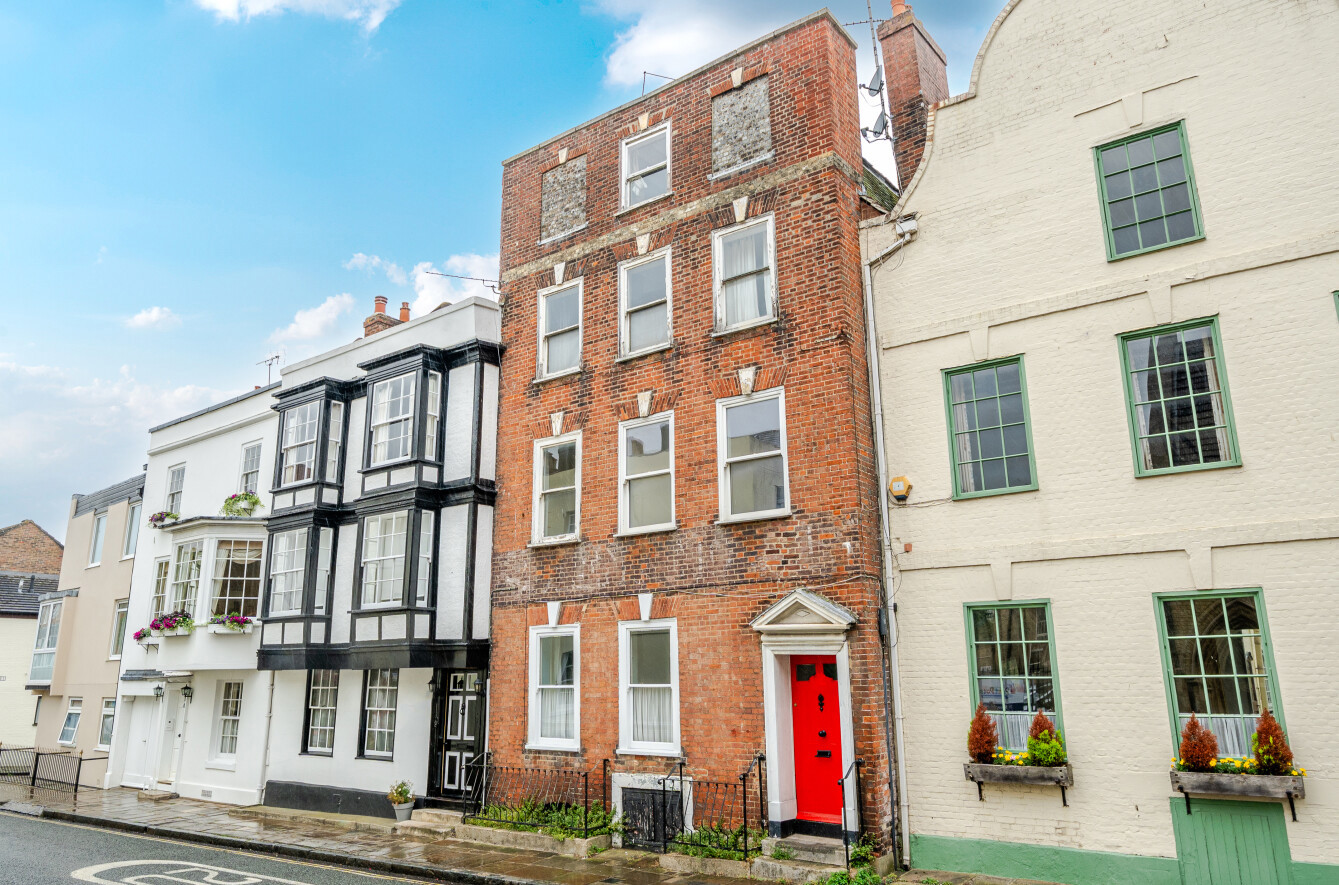 2 bedroom apartment for sale