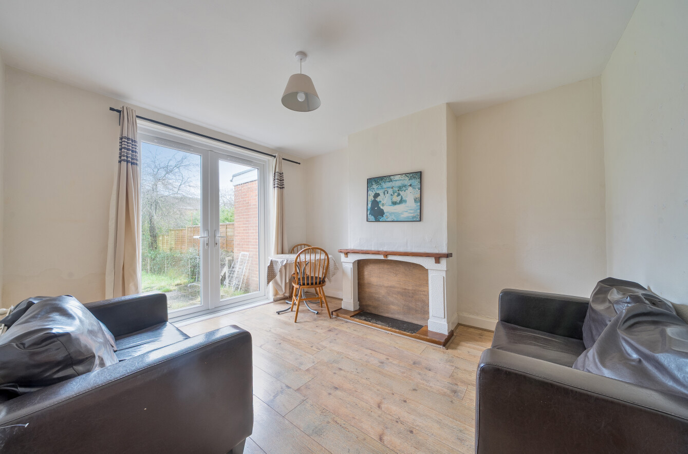 3 bedroom  semi-detached house for sale