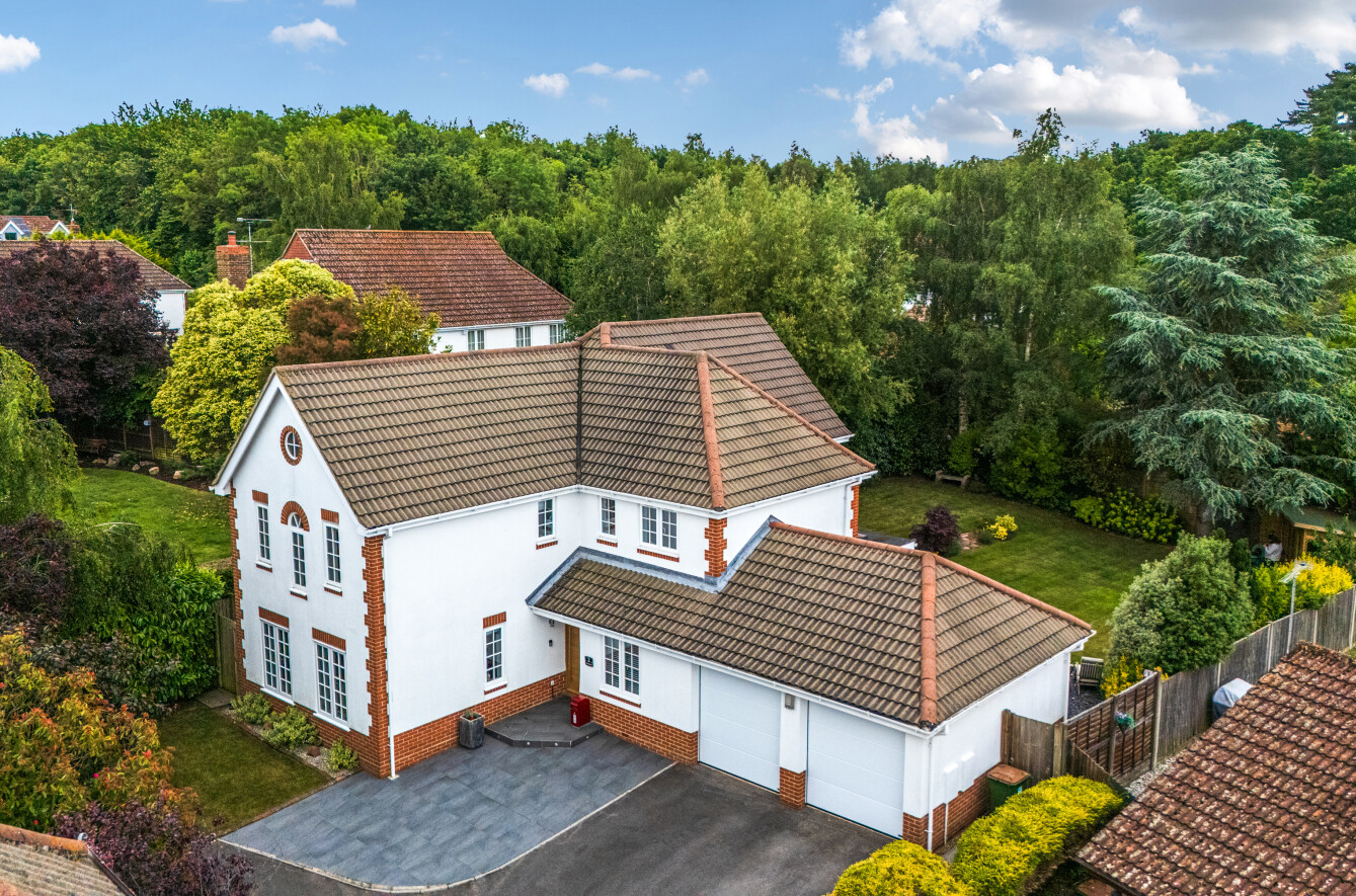 3 bedroom  detached house for sale