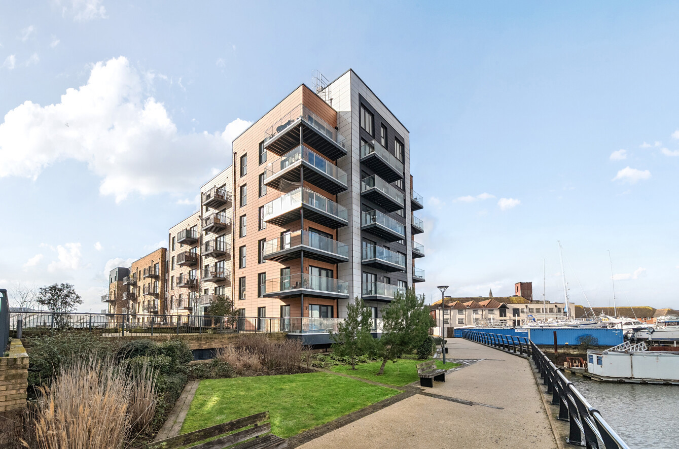 2 bedroom apartment for sale