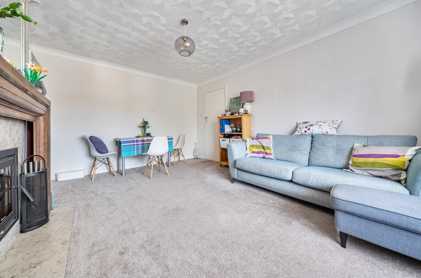 2 bedroom semi-detached bungalow for sale
