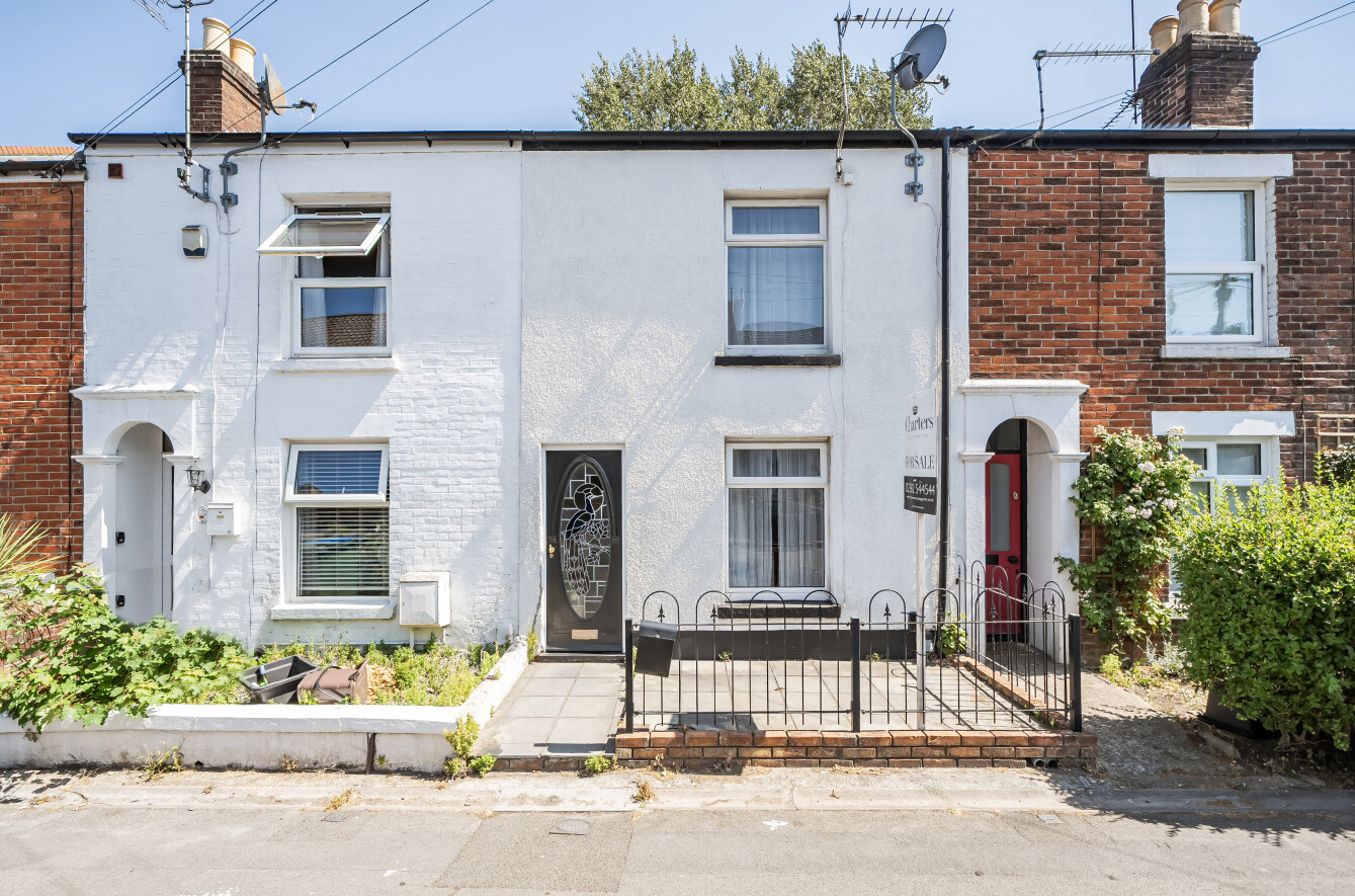 2 bedroom terraced house for sale