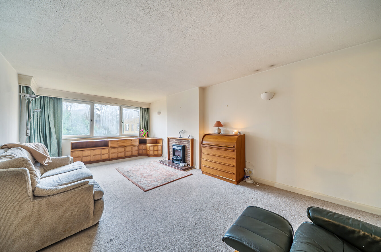 2 bedroom apartment for sale