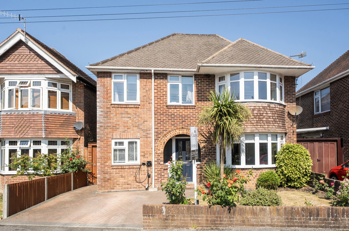 4 bedroom  detached house for sale