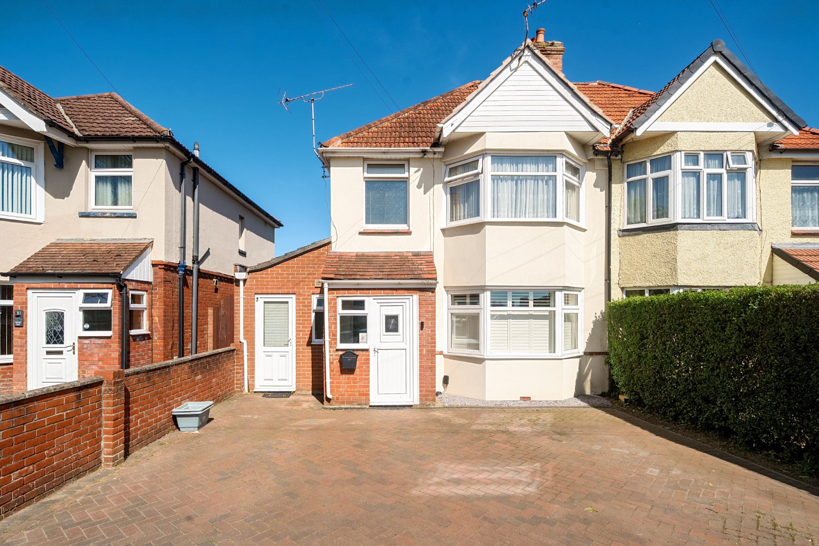 4 bedroom semi-detached house for sale