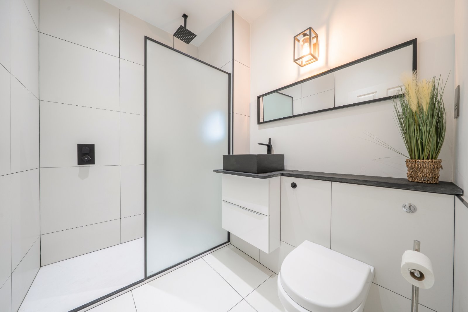 2 bedroom maisonette for sale