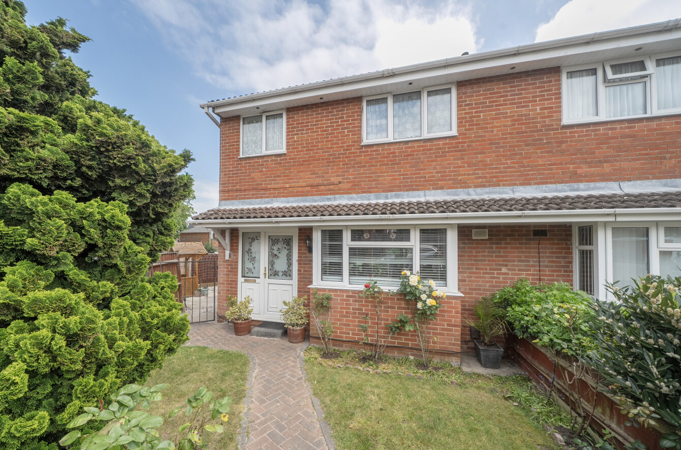 3 bedroom semi-detached house for sale