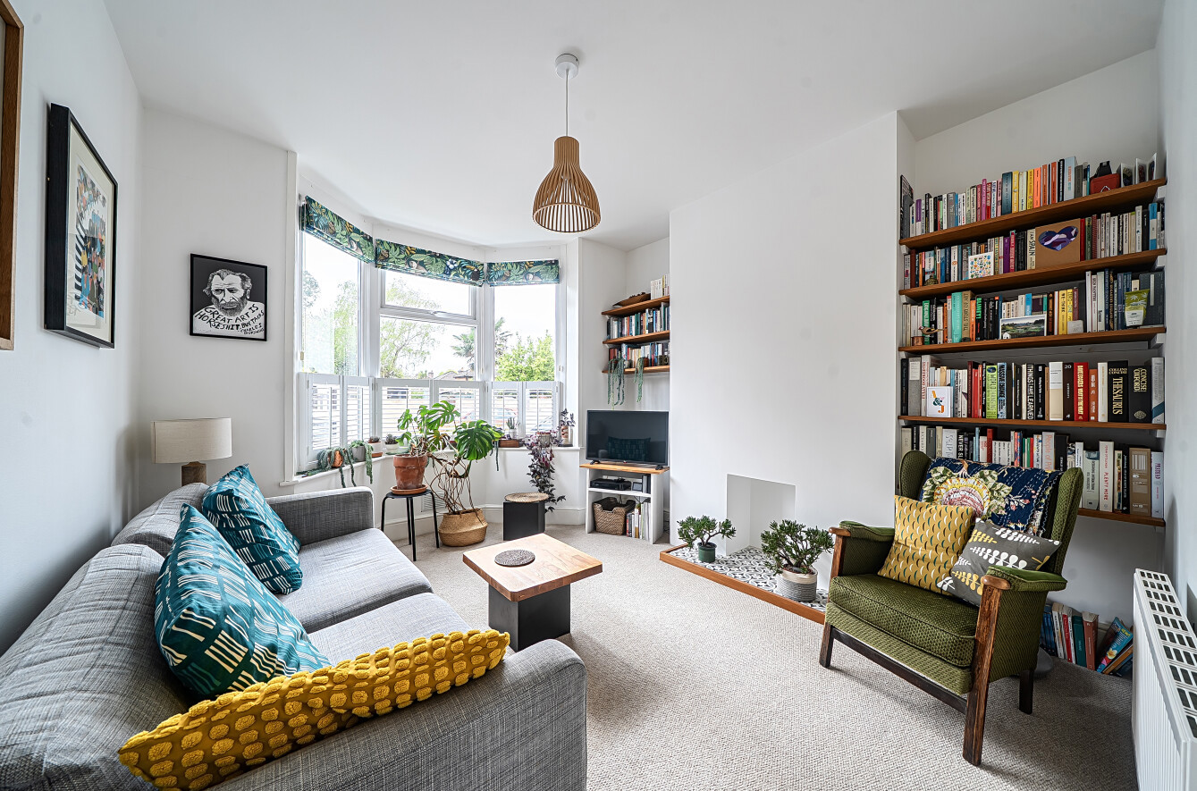 2 bedroom semi-detached house for sale