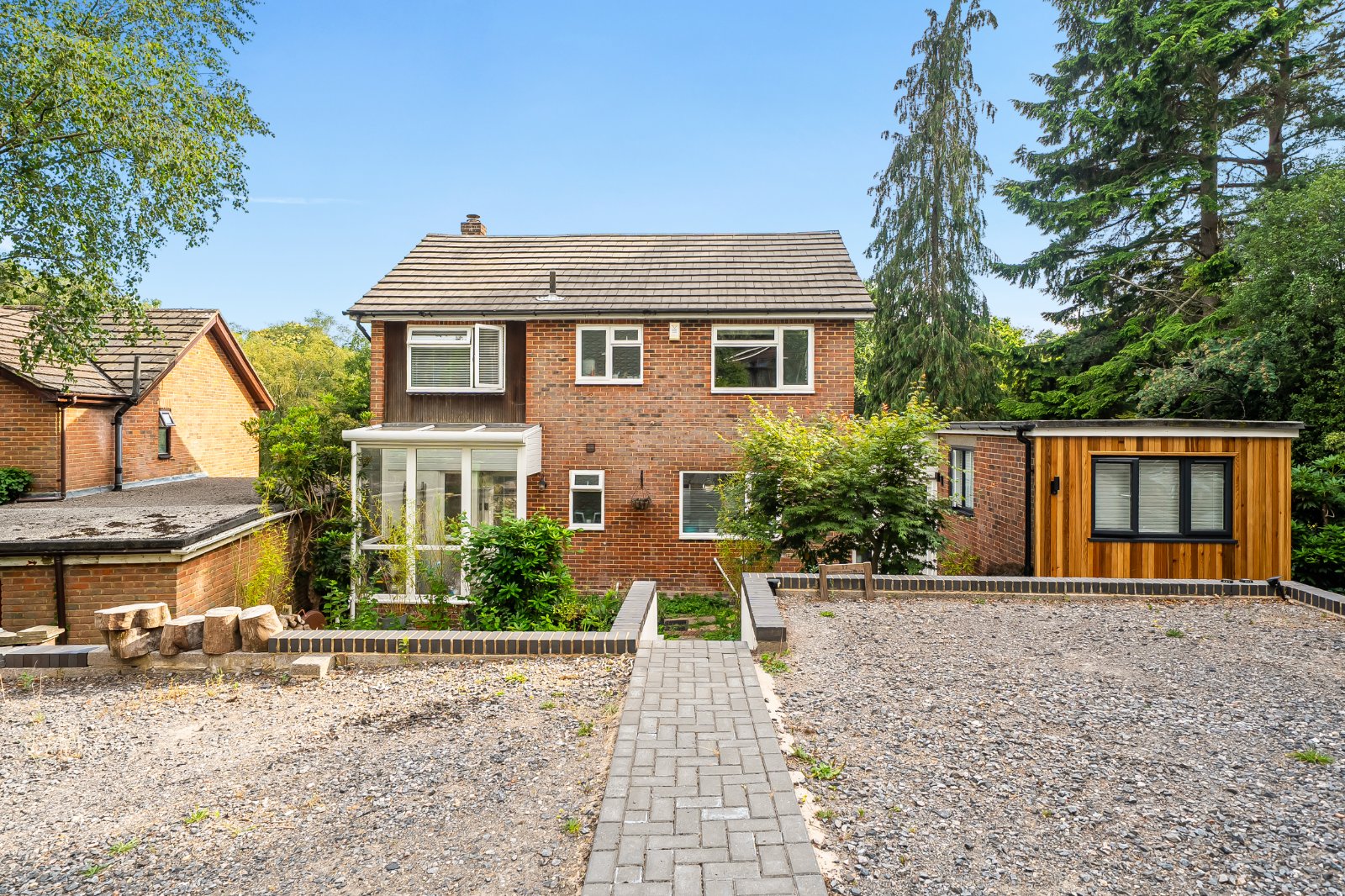 3 bedroom  detached house for sale