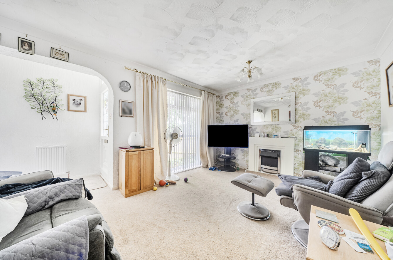 3 bedroom  terraced house for sale