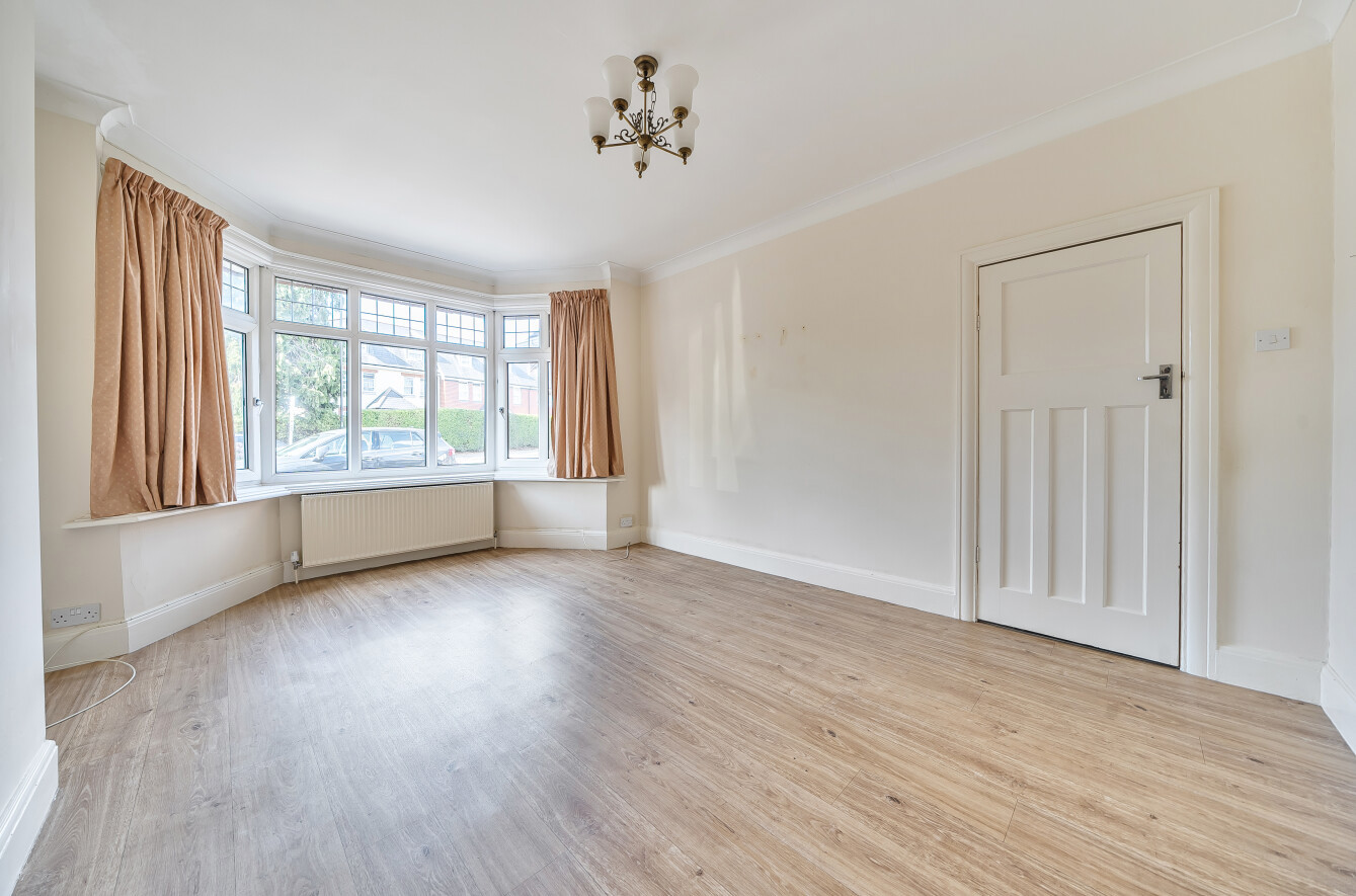 2 bedroom maisonette for sale