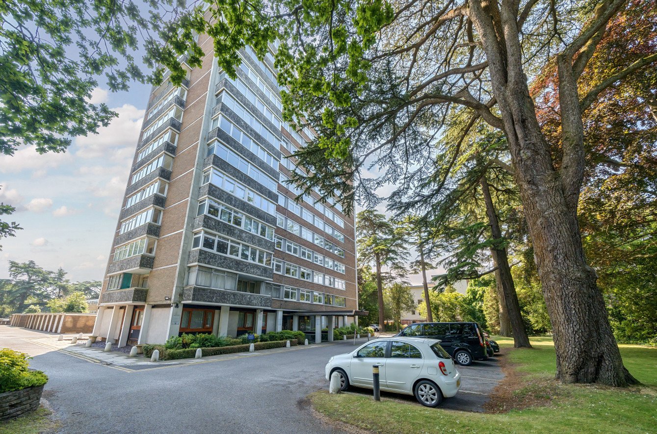 2 bedroom apartment for sale